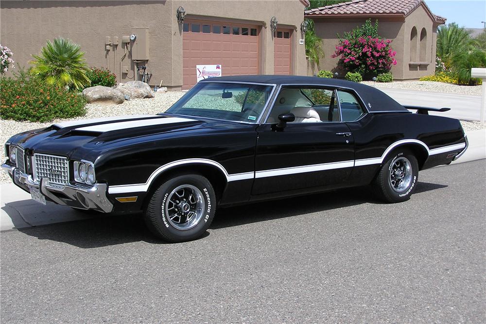 1972 OLDSMOBILE CUTLASS SUPREME 2 DOOR COUPE