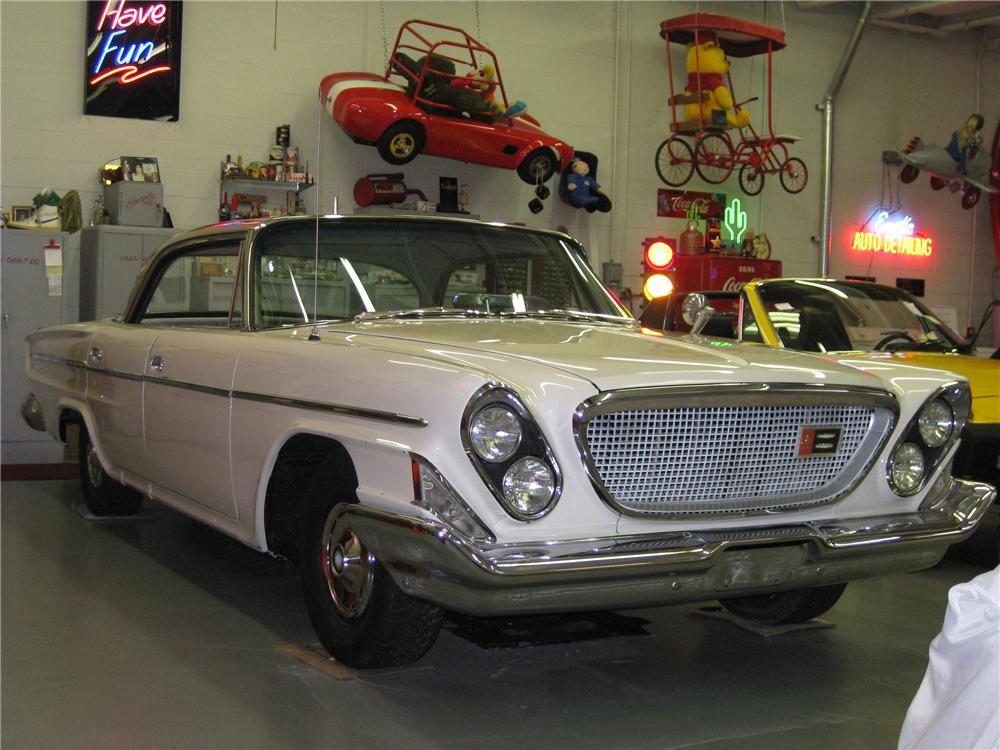 1962 CHRYSLER NEWPORT 4 DOOR HARDTOP