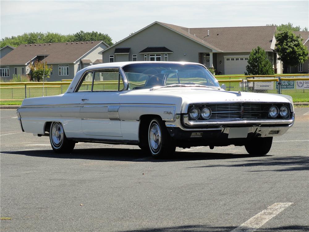 1962 OLDSMOBILE STARFIRE 2 DOOR HARDTOP