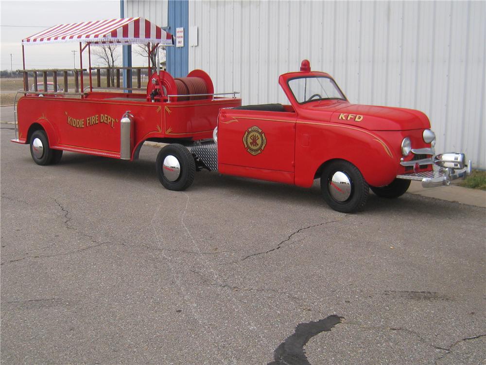 1949 CROSLEY HOOK AND LADDER FIRE TRUCK