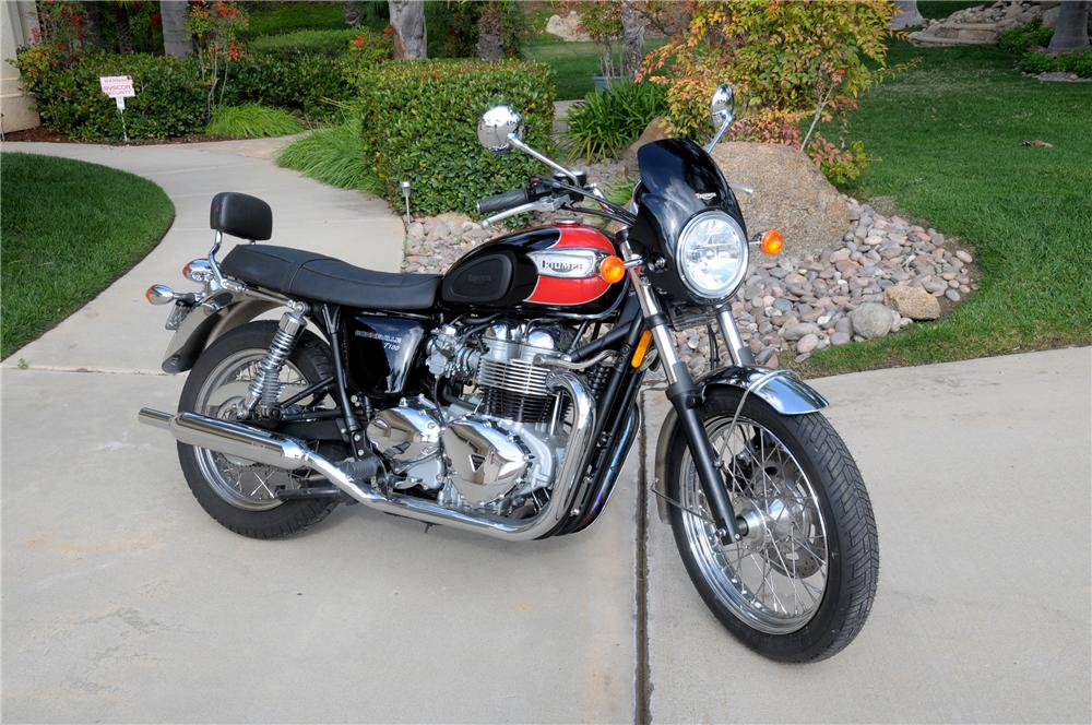 2006 TRIUMPH T-100 MOTORCYCLE