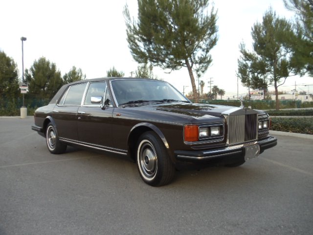 1985 ROLLS-ROYCE SILVER SPUR 4 DOOR SEDAN