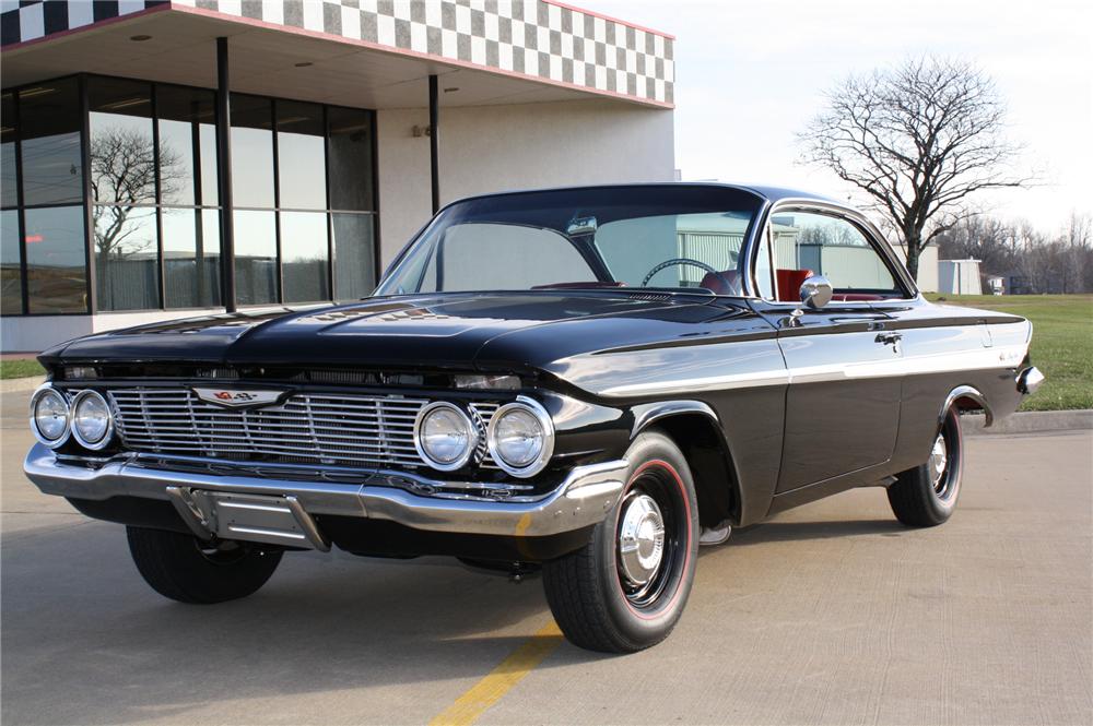 1961 CHEVROLET IMPALA CUSTOM 2 DOOR HARDTOP