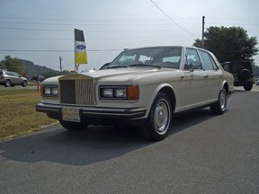 1986 ROLLS-ROYCE SILVER SPIRIT 4 DOOR SEDAN