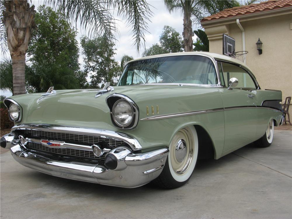 1957 CHEVROLET BEL AIR CUSTOM 2 DOOR HARDTOP