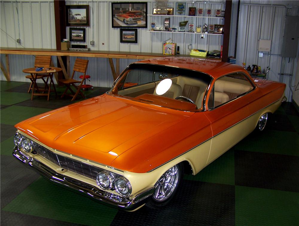 1961 CHEVROLET IMPALA CUSTOM 2 DOOR HARDTOP