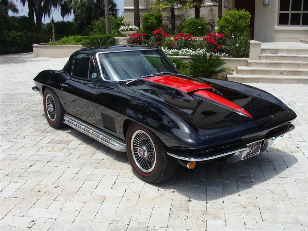 1967 CHEVROLET CORVETTE COUPE