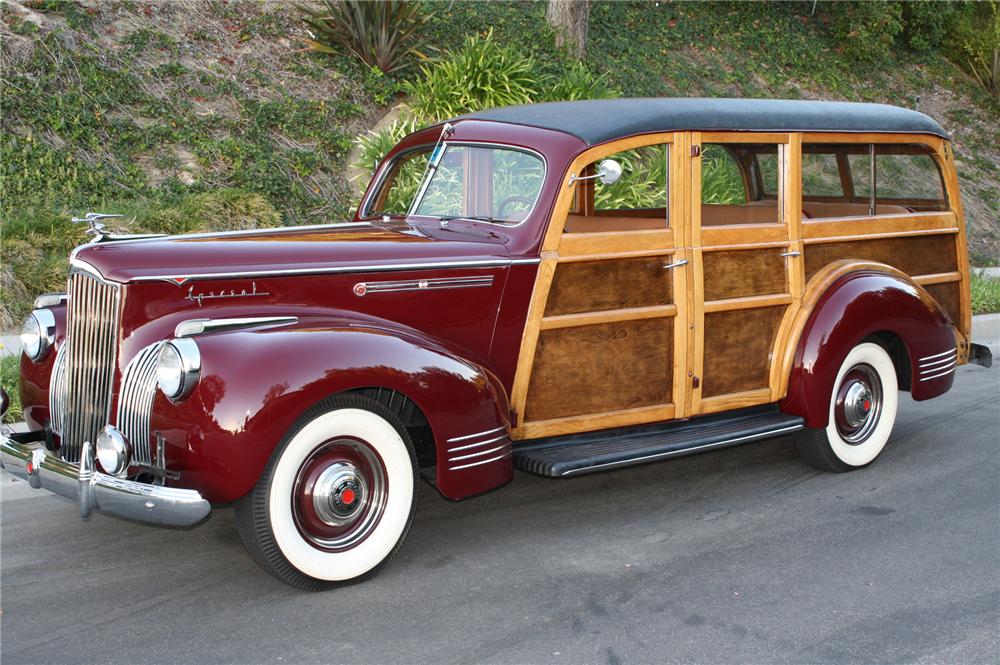 1941 PACKARD 110 WOODY WAGON