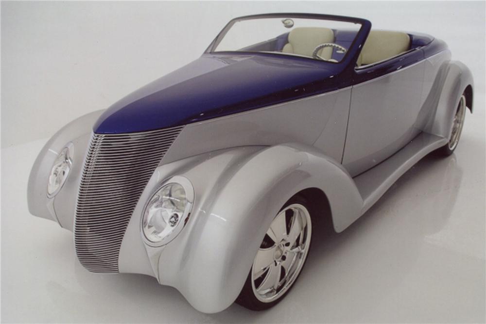 1937 FORD CUSTOM CONVERTIBLE