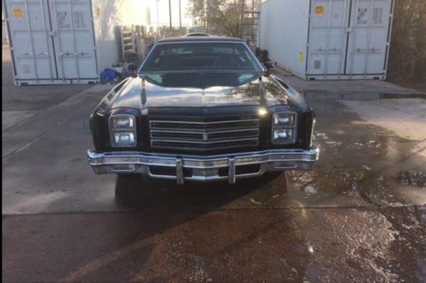 1976 CHEVROLET MONTE CARLO 