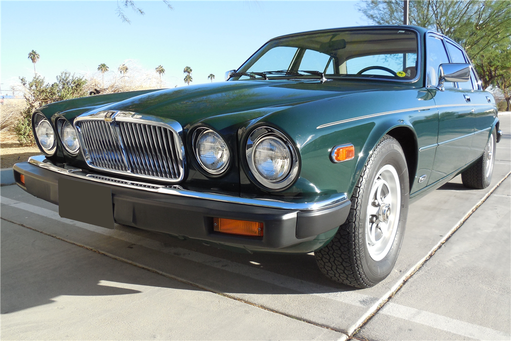 1986 JAGUAR XJ 6 SEDAN