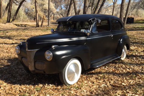 1941 FORD SUPER DELUXE 5-PASSENGER COUPE