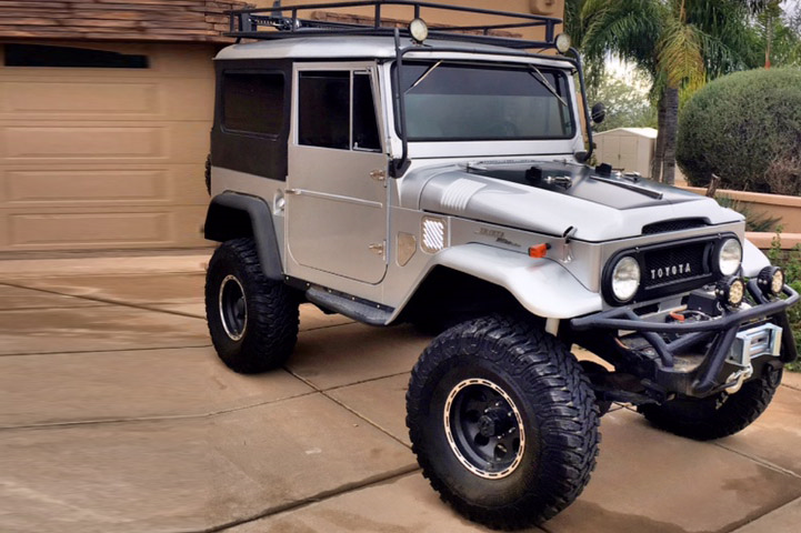 1967 TOYOTA LAND CRUISER FJ-40 