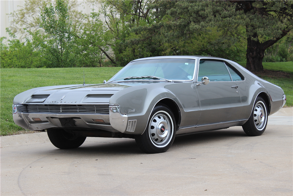 1966 OLDSMOBILE TORONADO 