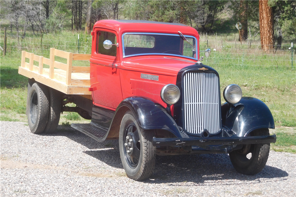 1933 DODGE BROTHERS FLATBED TRUCK