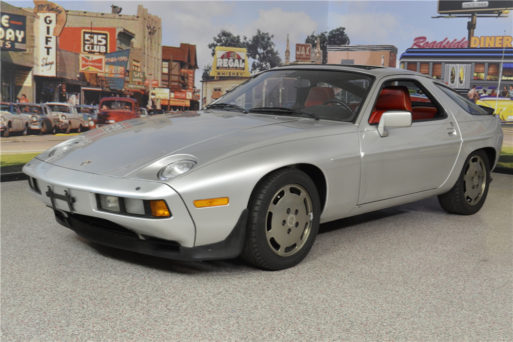 1983 PORSCHE 928S 