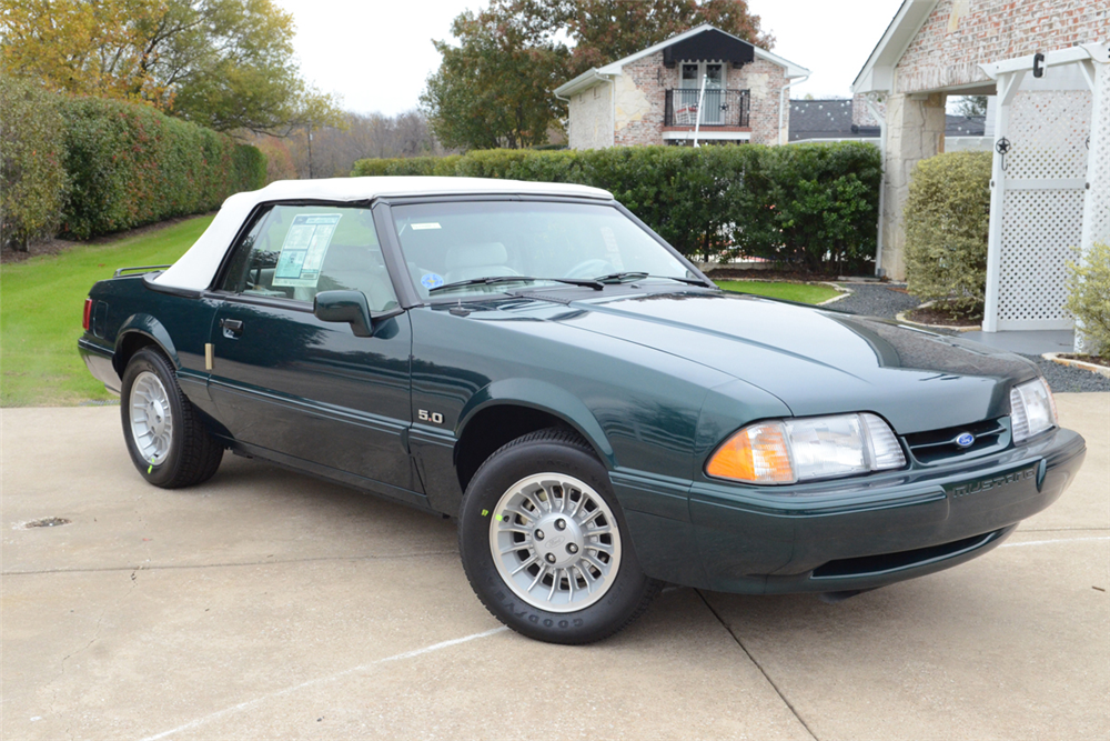 1990 FORD MUSTANG CONVERTIBLE