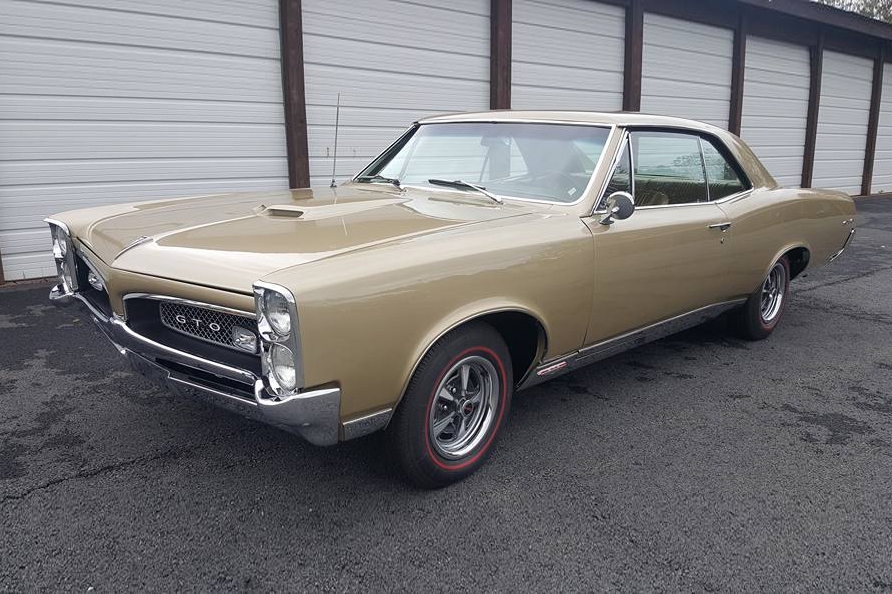 1967 PONTIAC GTO 