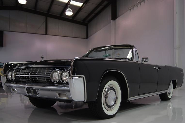 1962 LINCOLN CONTINENTAL CONVERTIBLE