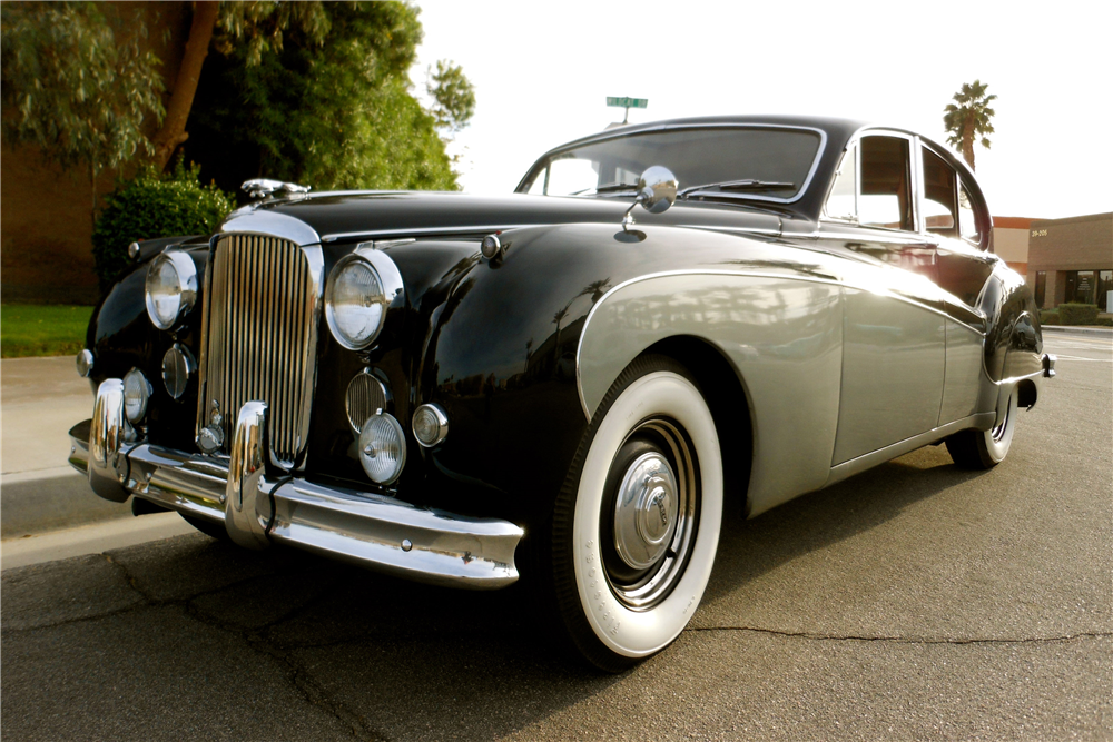 1959 JAGUAR MARK IX SEDAN