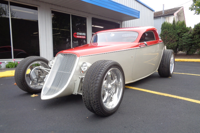 1933 FORD SPEEDSTAR CUSTOM COUPE