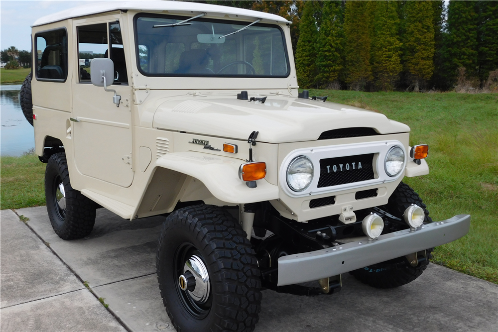 1972 TOYOTA LAND CRUISER FJ-40 SUV