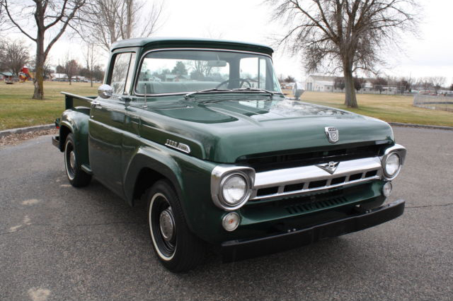 1957 FORD F-100 PICKUP