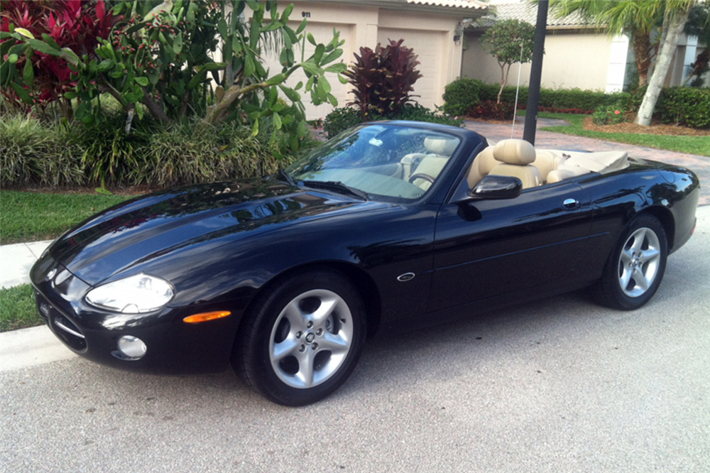 2001 JAGUAR XK8 CONVERTIBLE