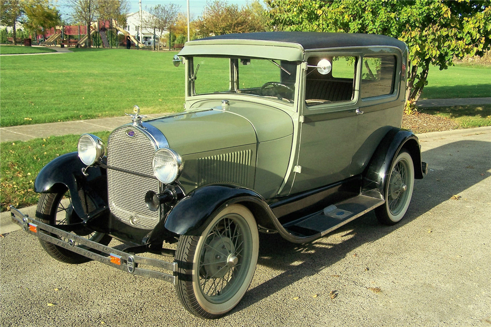 1928 FORD MODEL A COUPE