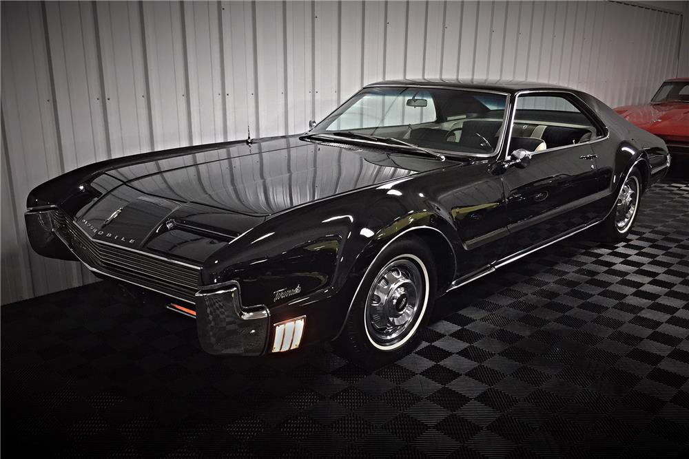 1966 OLDSMOBILE TORONADO 