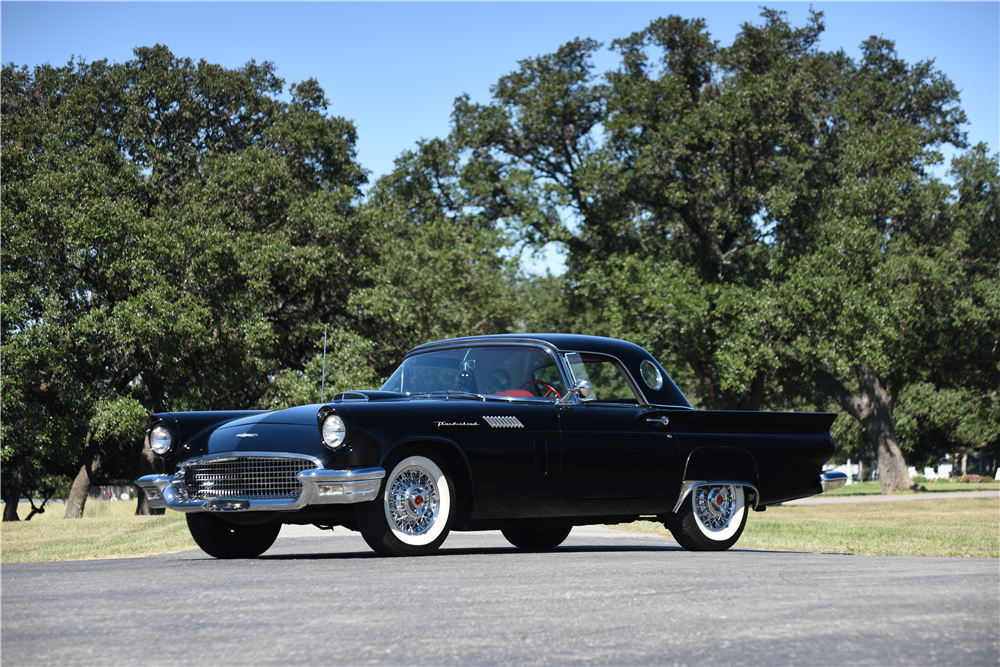 1957 FORD THUNDERBIRD