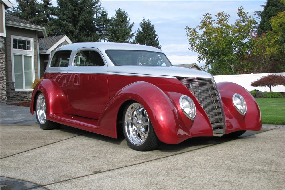 1937 FORD CUSTOM COUPE