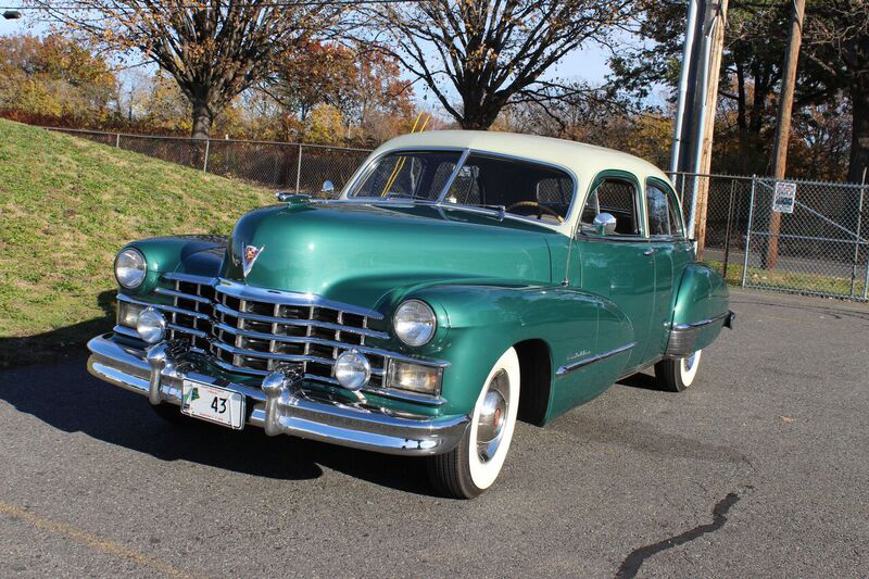 1947 CADILLAC FLEETWOOD 60 SPECIAL 4-DOOR SEDAN