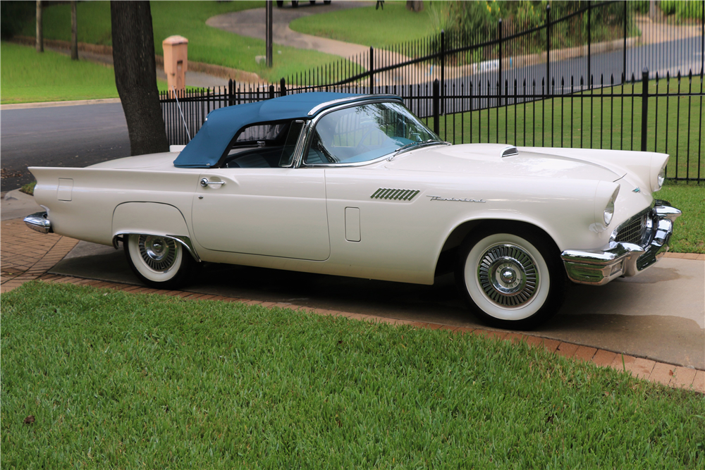 1957 FORD THUNDERBIRD CONVERTIBLE