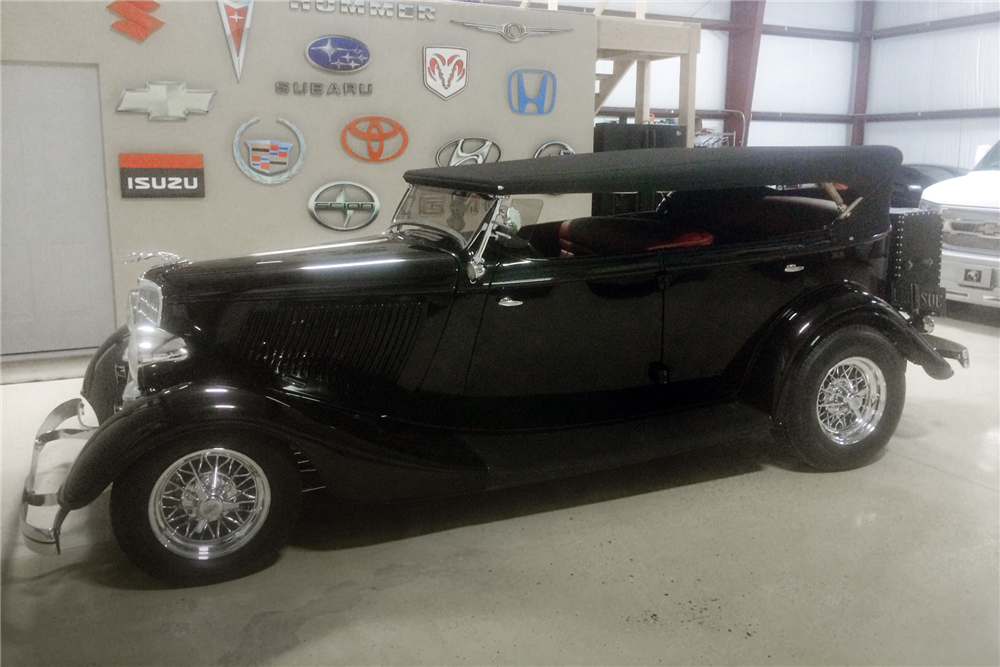 1934 FORD CUSTOM PHAETON