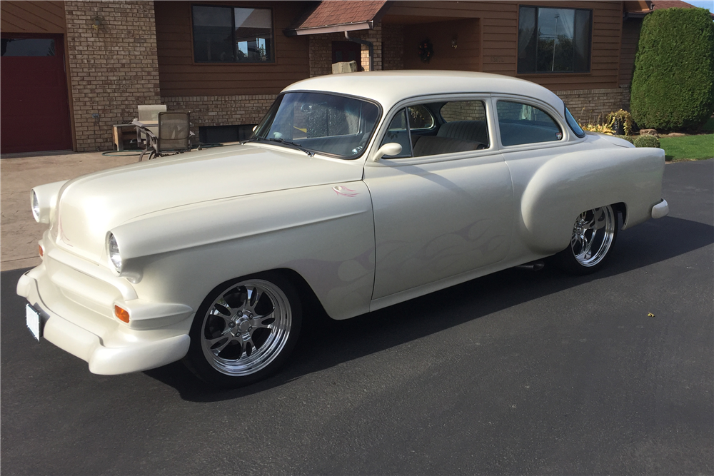 1954 CHEVROLET CUSTOM SEDAN