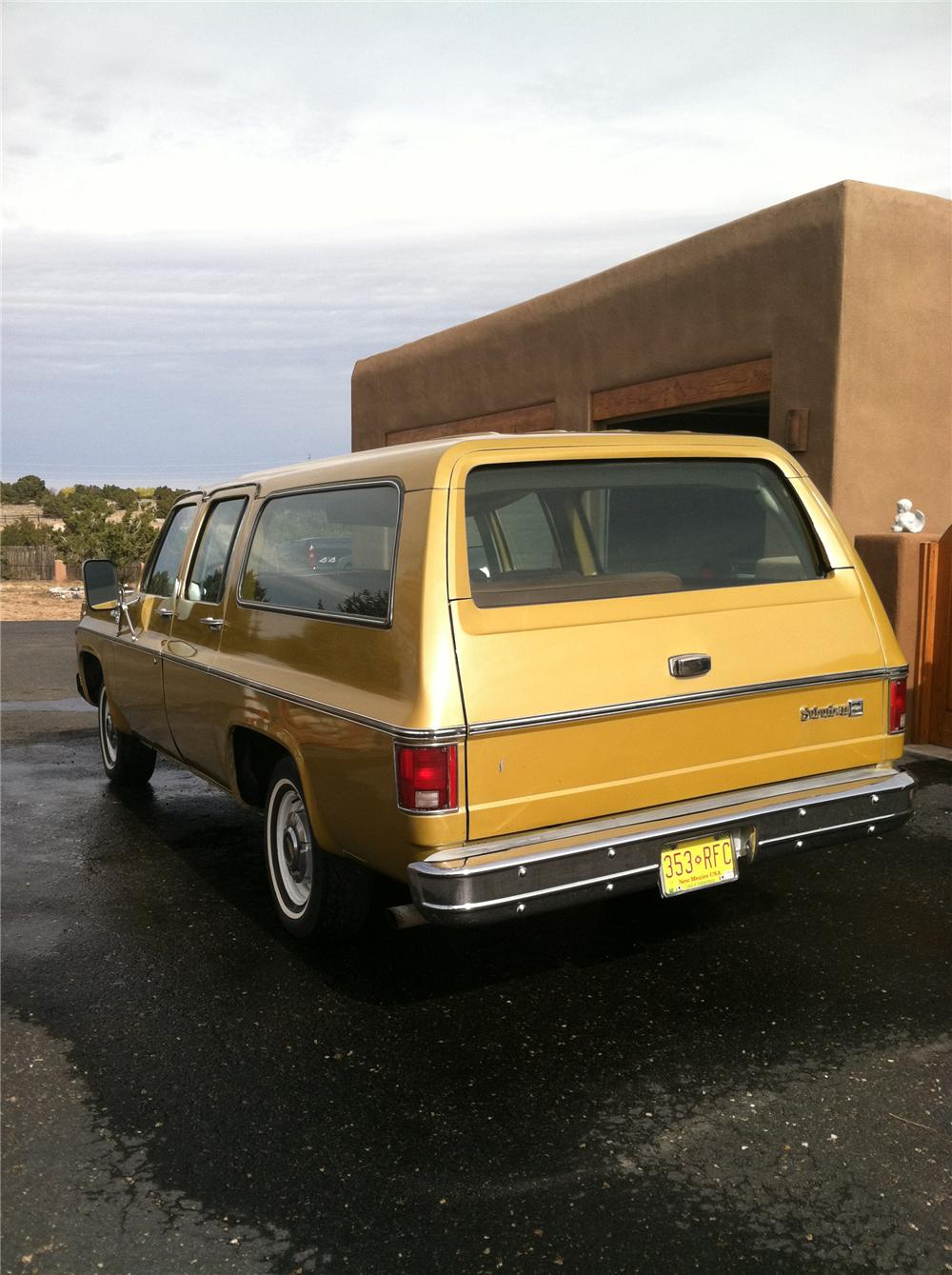 1975 CHEVROLET SUBURBAN 4 DOOR SEDAN