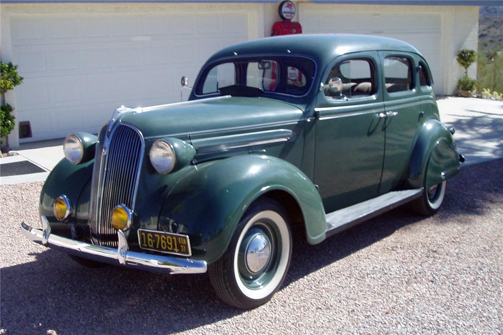 1937 PLYMOUTH SPECIAL DELUXE SEDAN