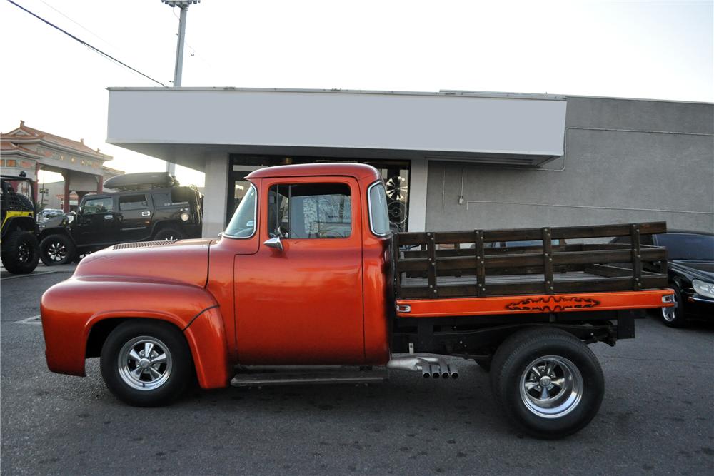 1956 FORD F-100 CUSTOM PICKUP