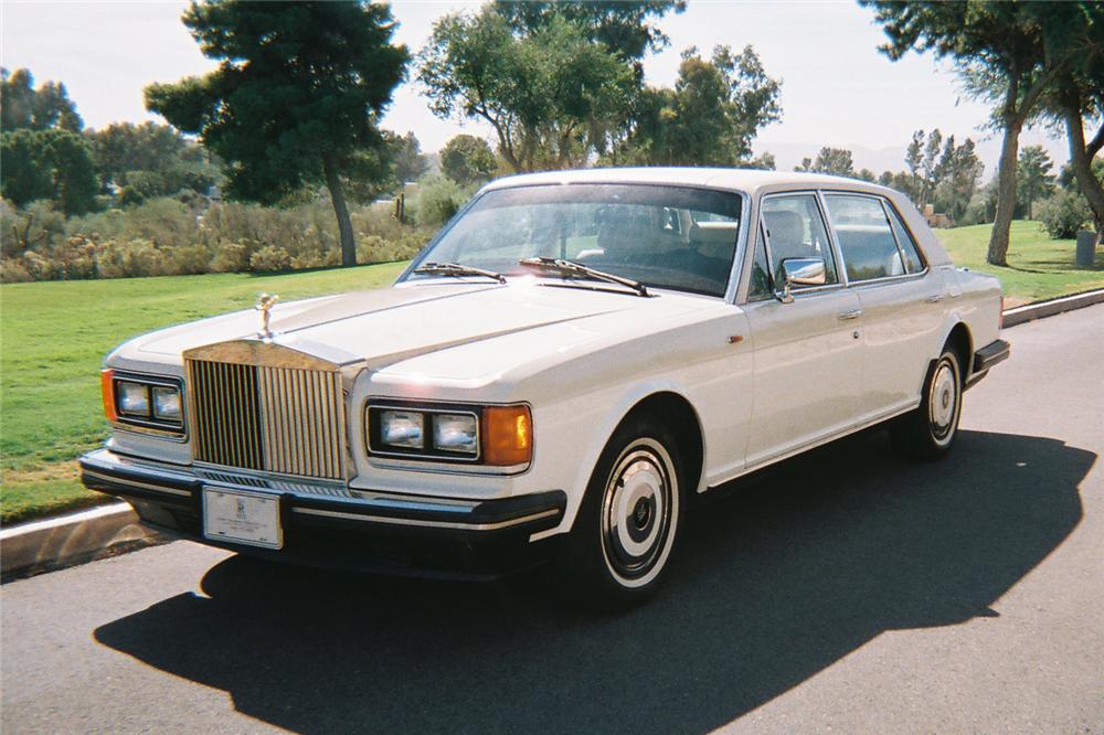 1988 ROLLS-ROYCE SILVER SPUR 4 DOOR SEDAN