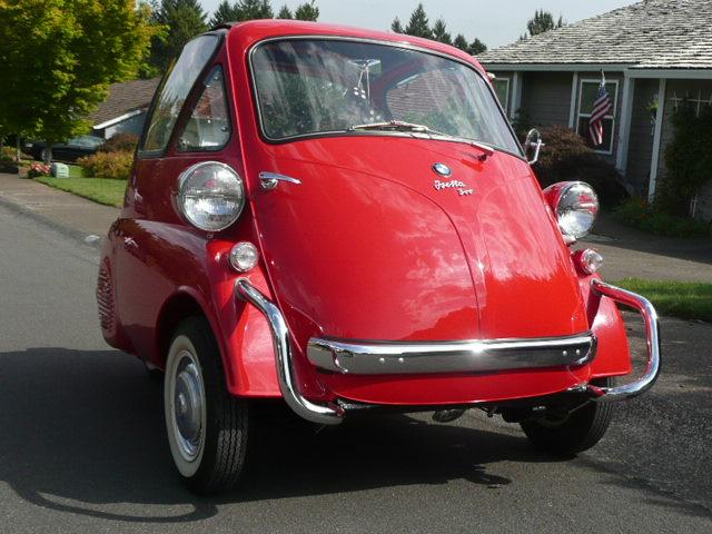 1956 BMW ISETTA 300 MOTOCOUPE