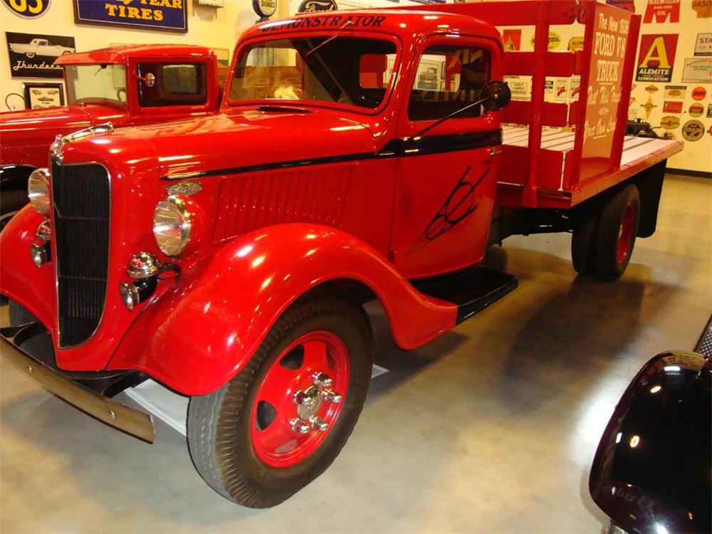 1936 FORD FLATBED TRUCK