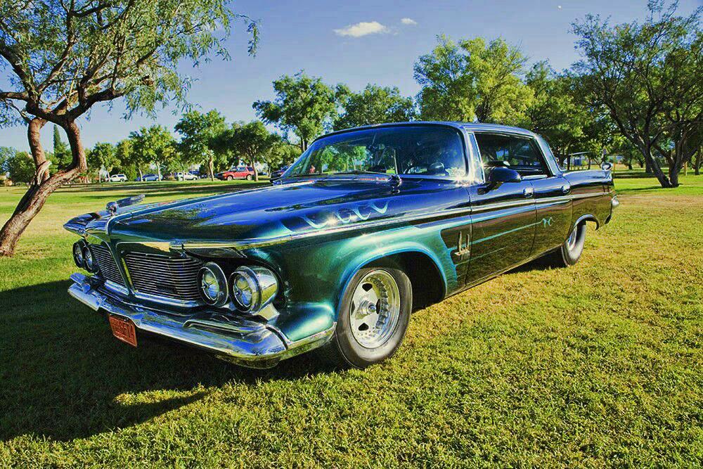 1962 CHRYSLER IMPERIAL CUSTOM 4 DOOR HARDTOP