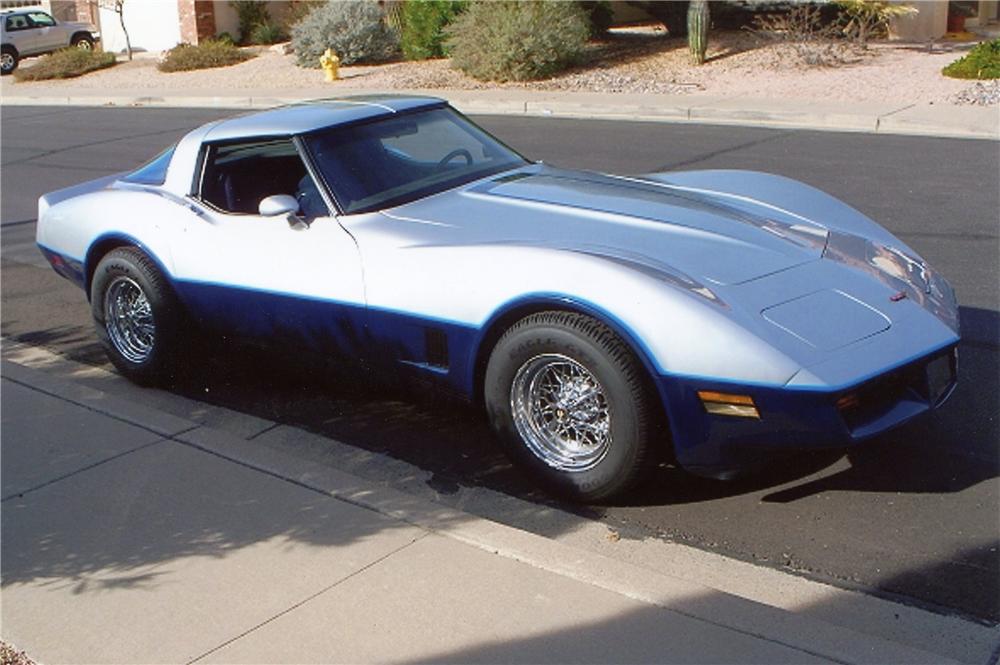 1981 CHEVROLET CORVETTE 2 DOOR COUPE