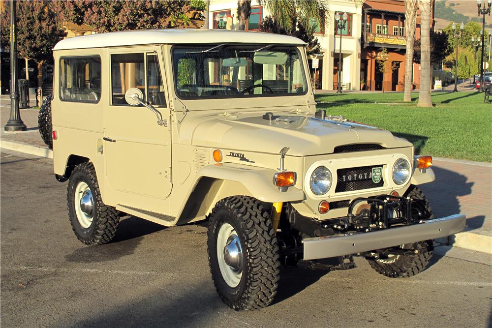 1969 TOYOTA LAND CRUISER FJ-40 2 DOOR HARDTOP