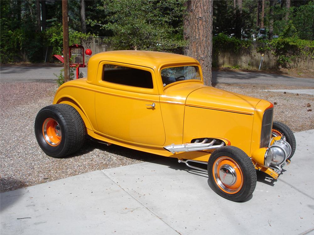 1932 FORD HI-BOY 3-WINDOW CUSTOM COUPE