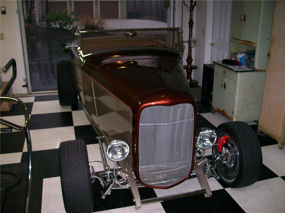 1932 FORD HI-BOY CUSTOM ROADSTER