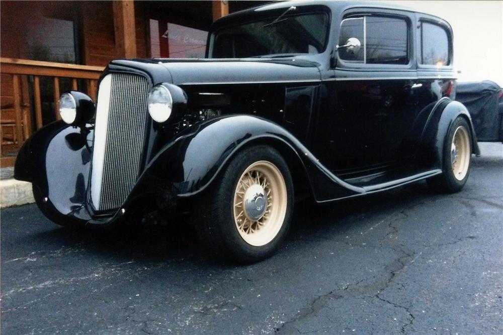 1934 CHEVROLET CUSTOM 2 DOOR SEDAN