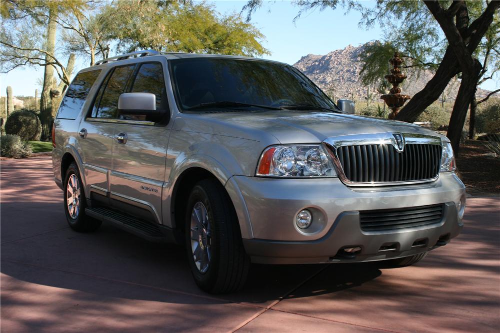 2004 LINCOLN NAVIGATOR 4 DOOR