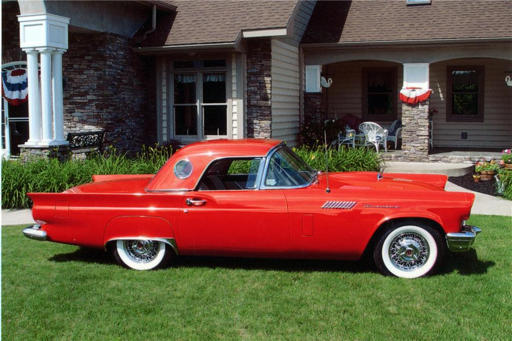 1957 FORD THUNDERBIRD CONVERTIBLE